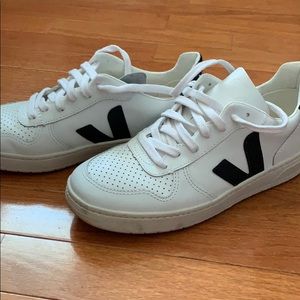 Black & White Veja Sneakers